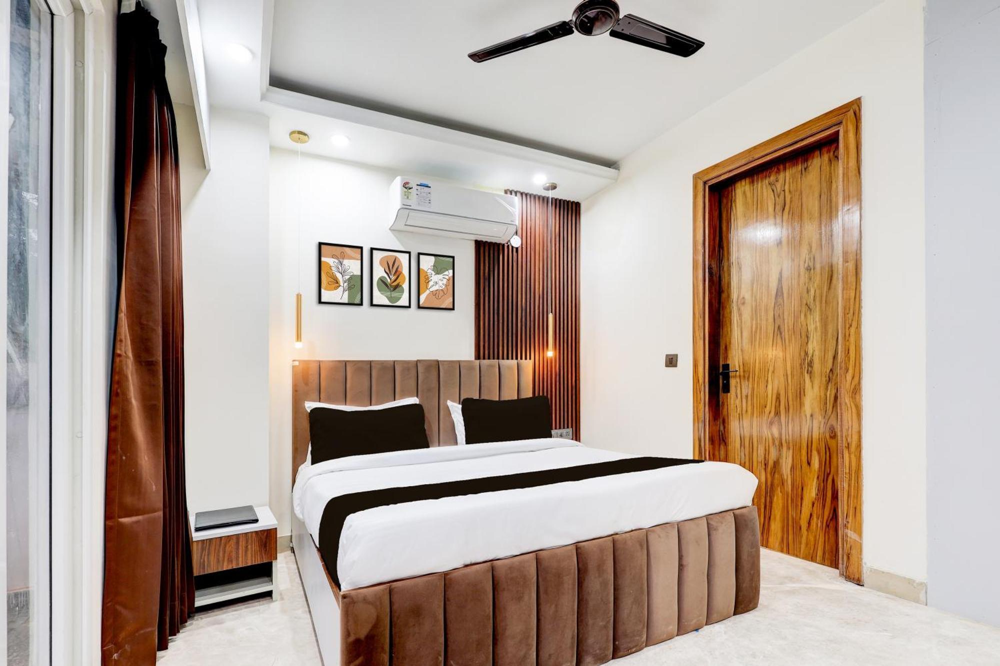 Super Hotel O Sector 43 Гургаон Экстерьер фото